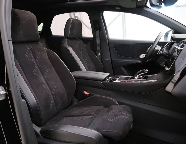 DS Automobiles DS7 Crossback SUV / Terénní 1,6 l 147 kw