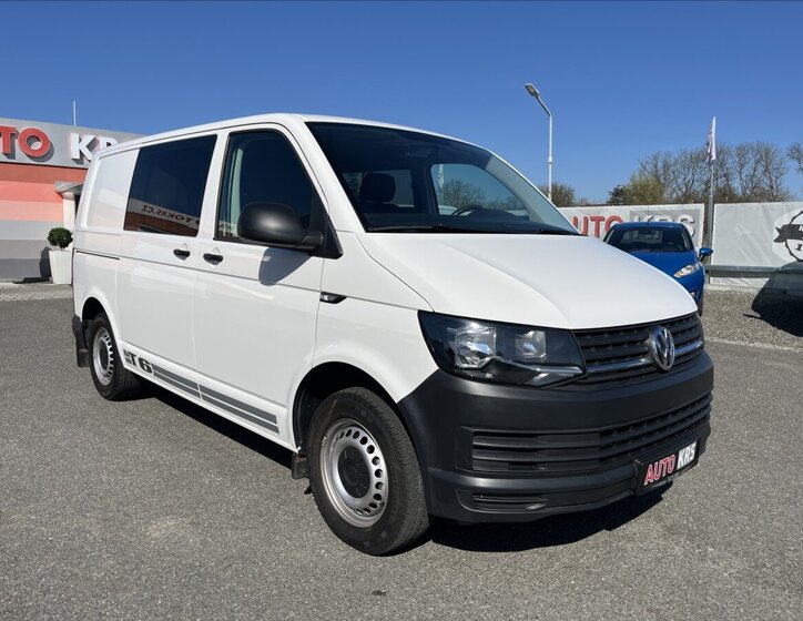 Volkswagen Transporter Kombi 2,0 l 62 kw