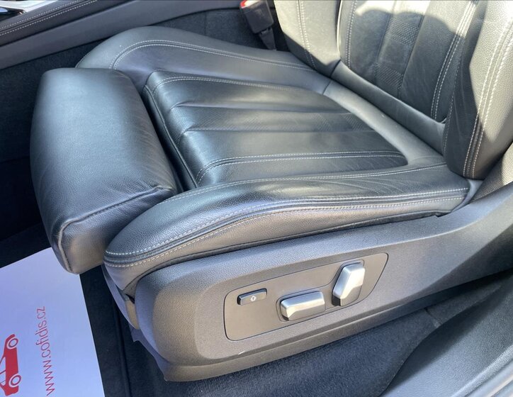 BMW X7 SUV / Terénní 3,0 l 195 kw