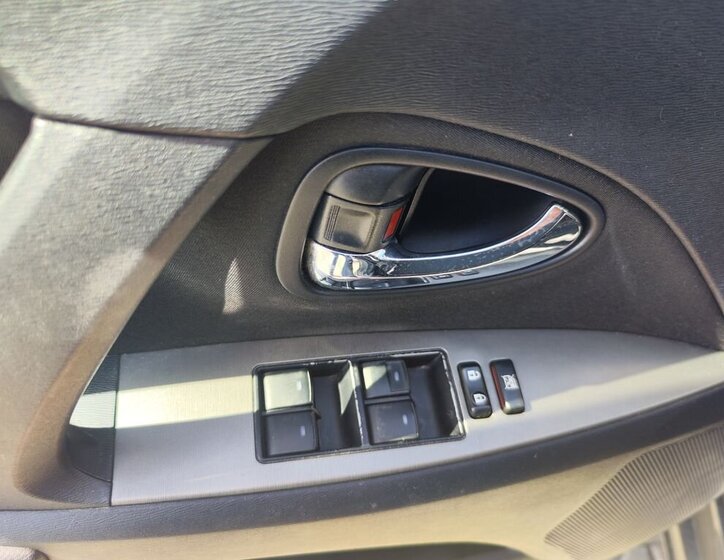 Toyota Avensis Kombi 2,0 l 93 kw