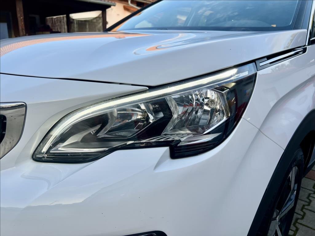 Peugeot 3008 SUV / Terénní 1,2 l 96 kw