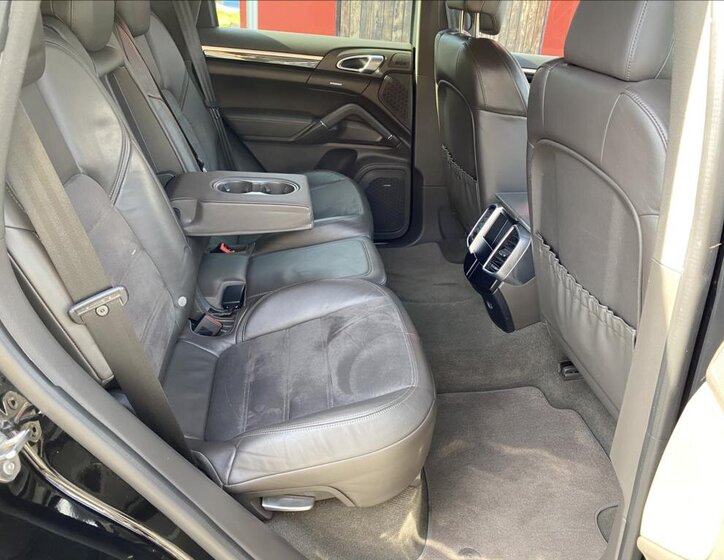 Porsche Cayenne SUV 3,0 l 184 kw