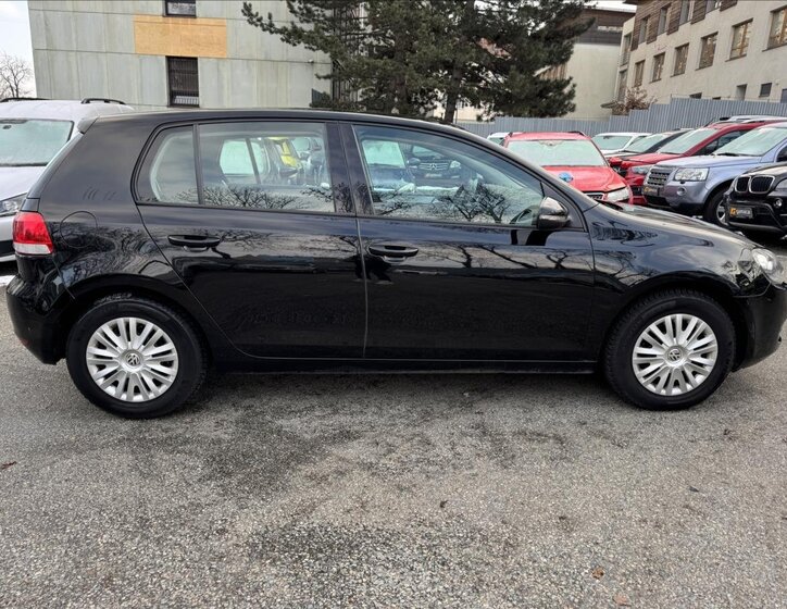 Volkswagen Golf Hatchback 1,6 l 77 kw