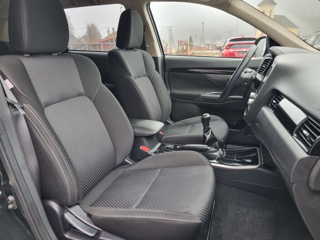 Mitsubishi Outlander SUV 2,0 l 110 kw