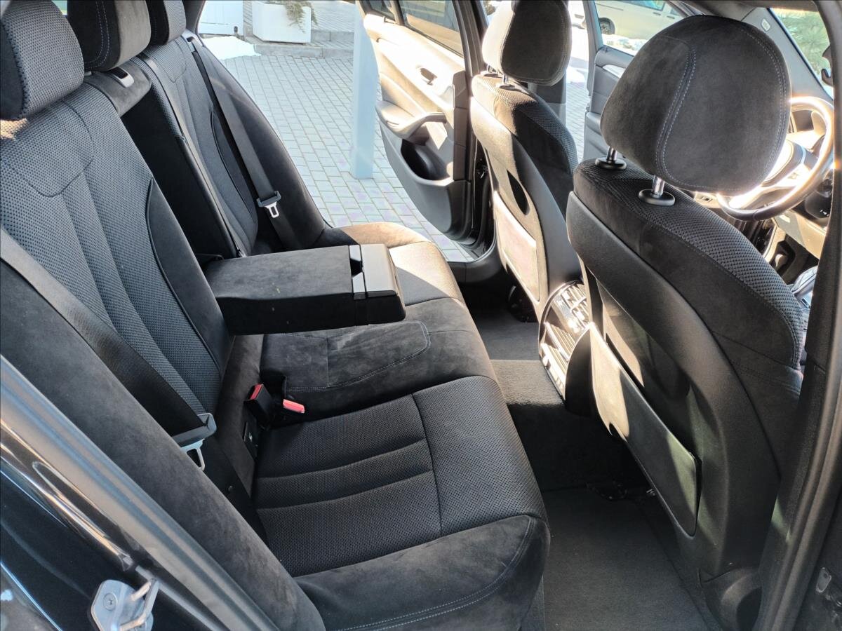 BMW Řada 5 Kombi 2,0 l 140 kw