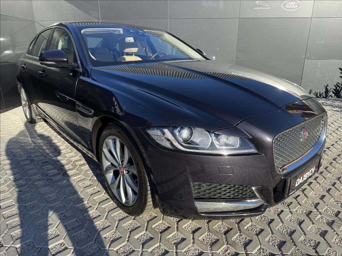 Jaguar XF Sedan 2,0 l 132 kw