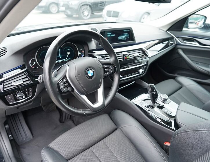 BMW Řada 5 Sedan 2,0 l 140 kw