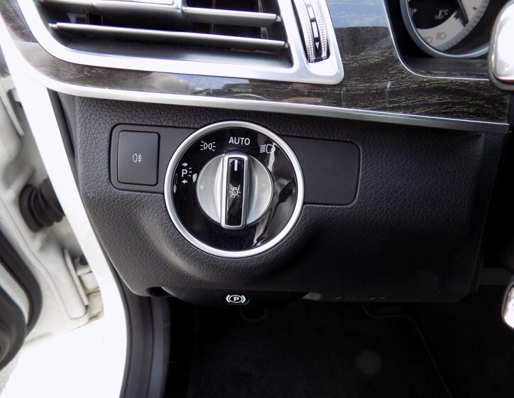 Mercedes-Benz Třídy E Sedan / Limuzína 2,1 l 125 kw