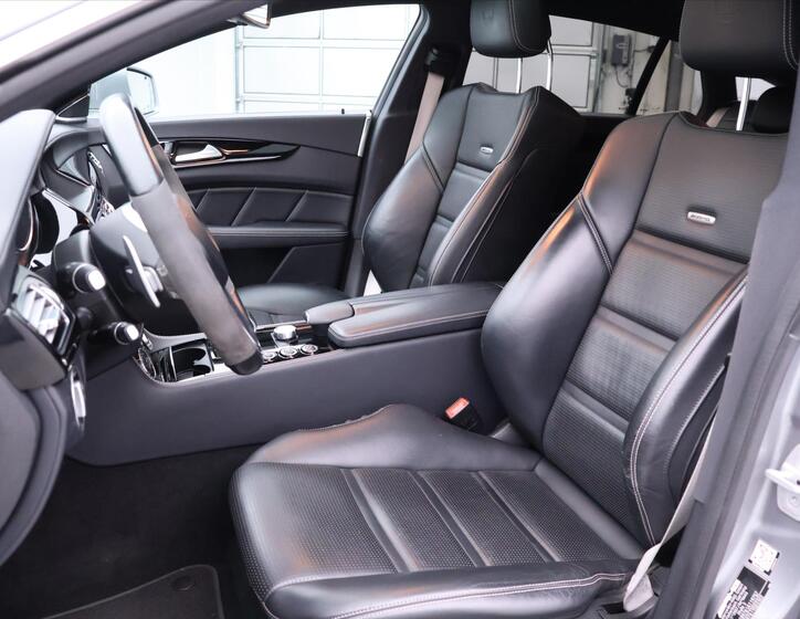 Mercedes-Benz CLS 13