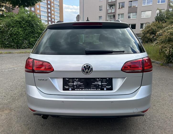 Volkswagen Golf 21