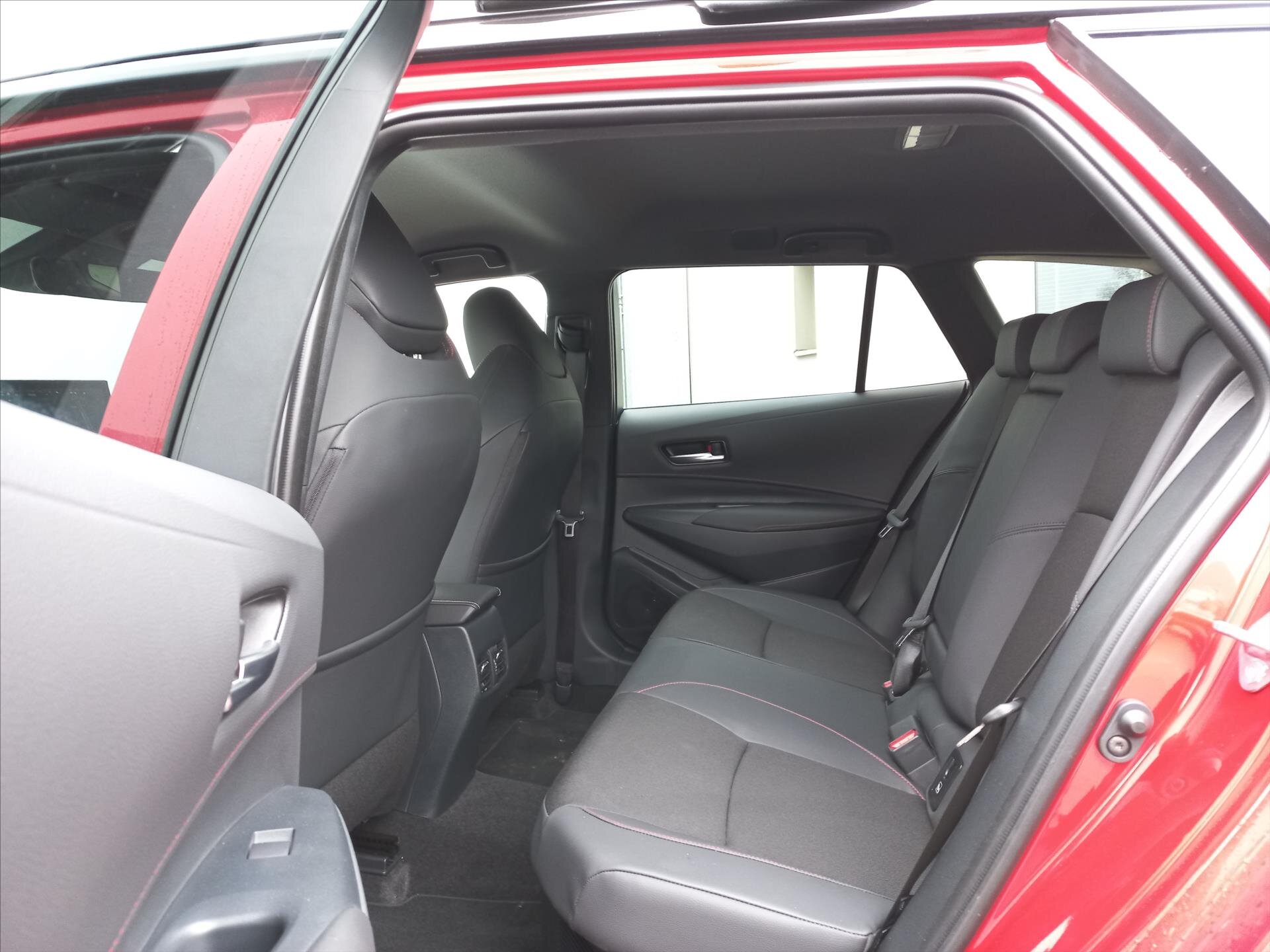 Toyota Corolla Kombi 2,0 l 98 kw