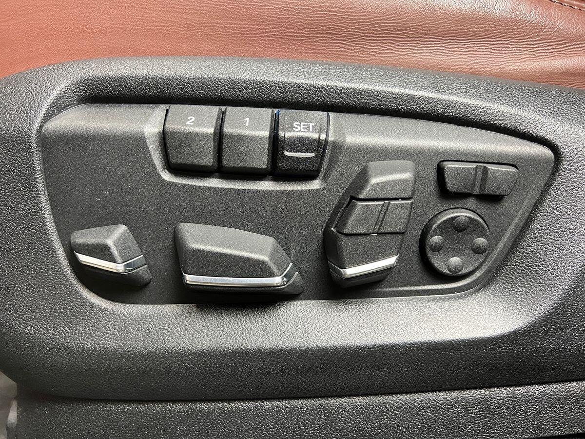 BMW X5 SUV / Terénní 4,4 l 423 kw