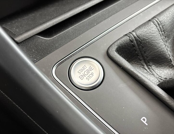 Volkswagen Touran MPV 1,5 l 110 kw