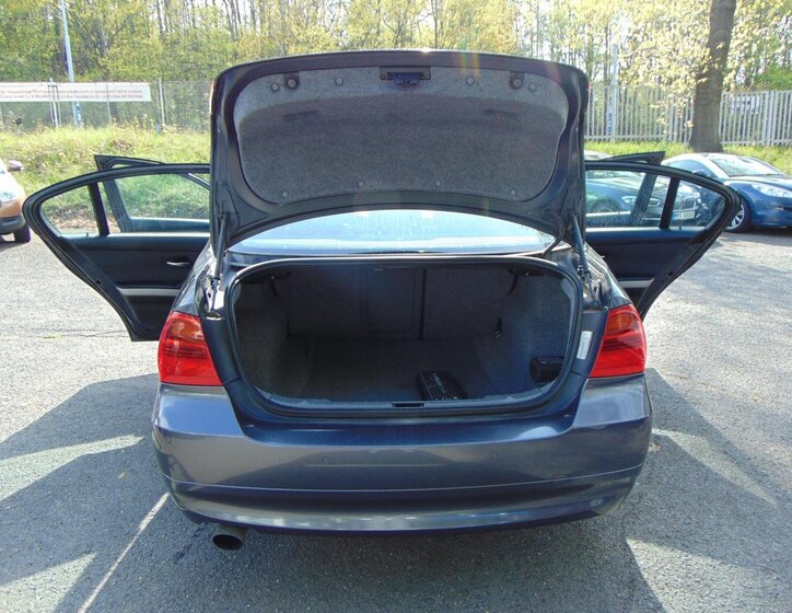 BMW Řada 3 Sedan / Limuzína 2,0 l 95 kw