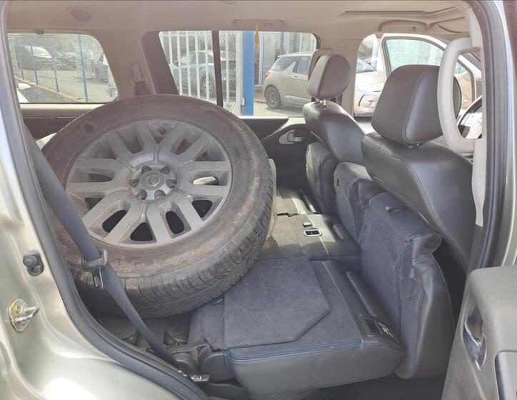 Nissan Pathfinder 8