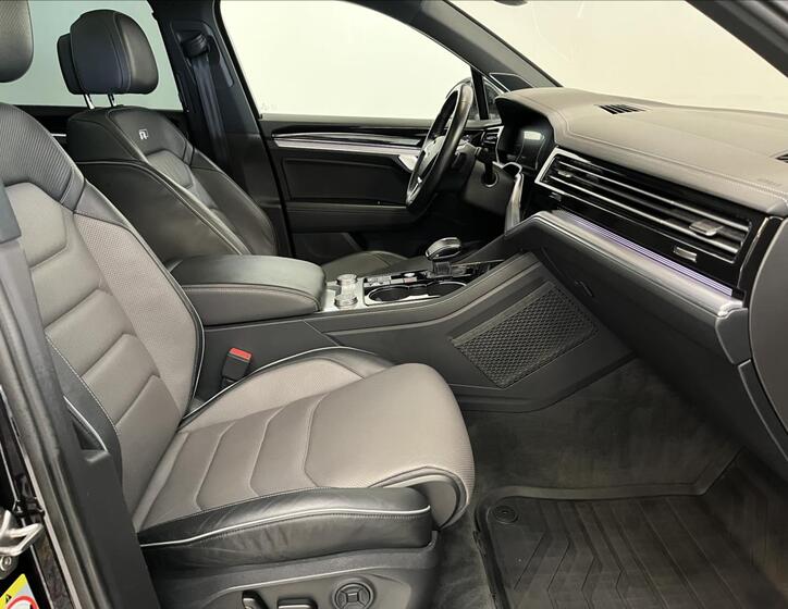 Volkswagen Touareg 23