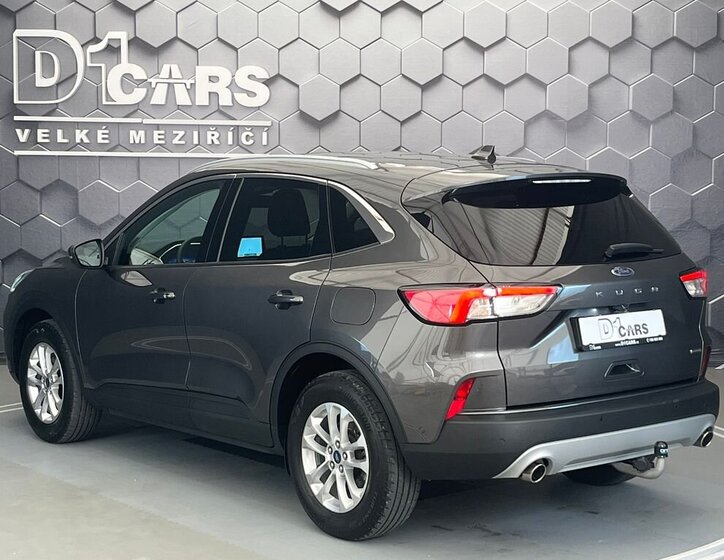 Ford Kuga SUV / Terénní 2,5 l 140 kw