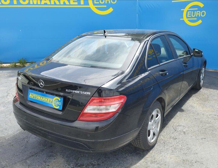 Mercedes-Benz Třídy C Sedan 1,8 l 115 kw