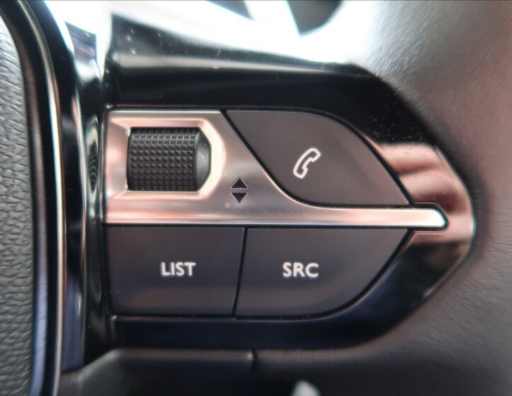 Peugeot 2008 Hatchback 1,2 l 96 kw