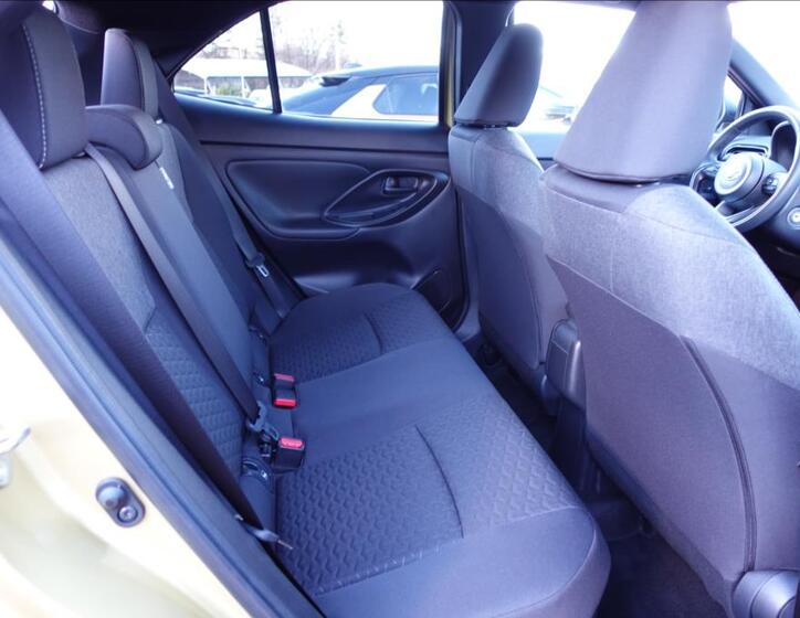 Toyota Yaris Cross 13