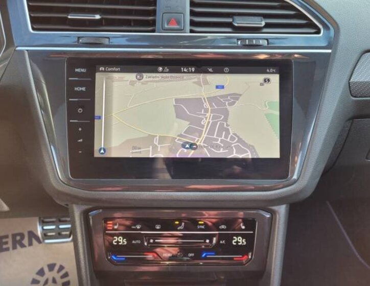 Volkswagen Tiguan SUV 2,0 l 235 kw