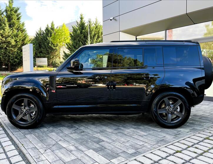 Land Rover Defender 2