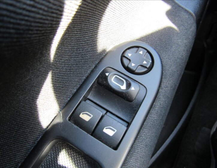 Peugeot 207 Hatchback 1,4 l 70 kw