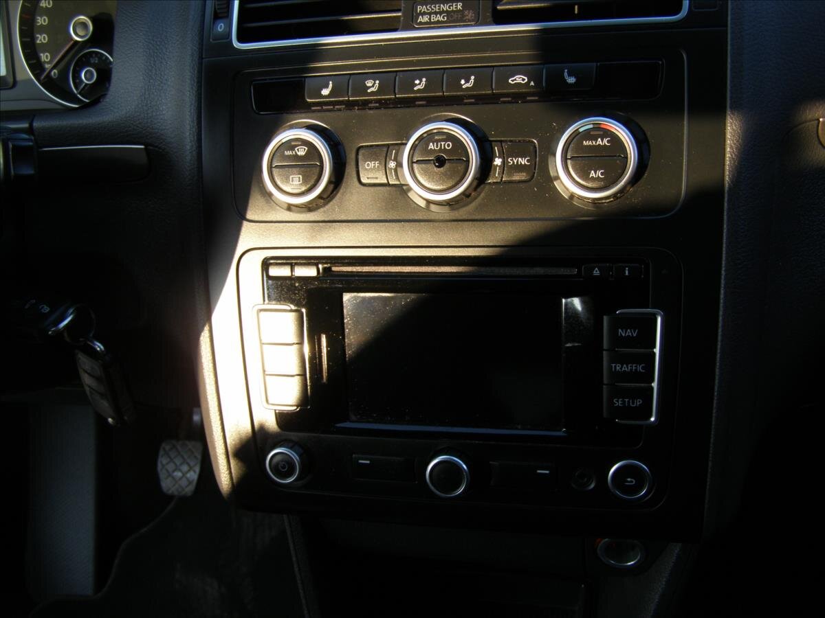 Volkswagen Touran MPV 1,2 l 77 kw