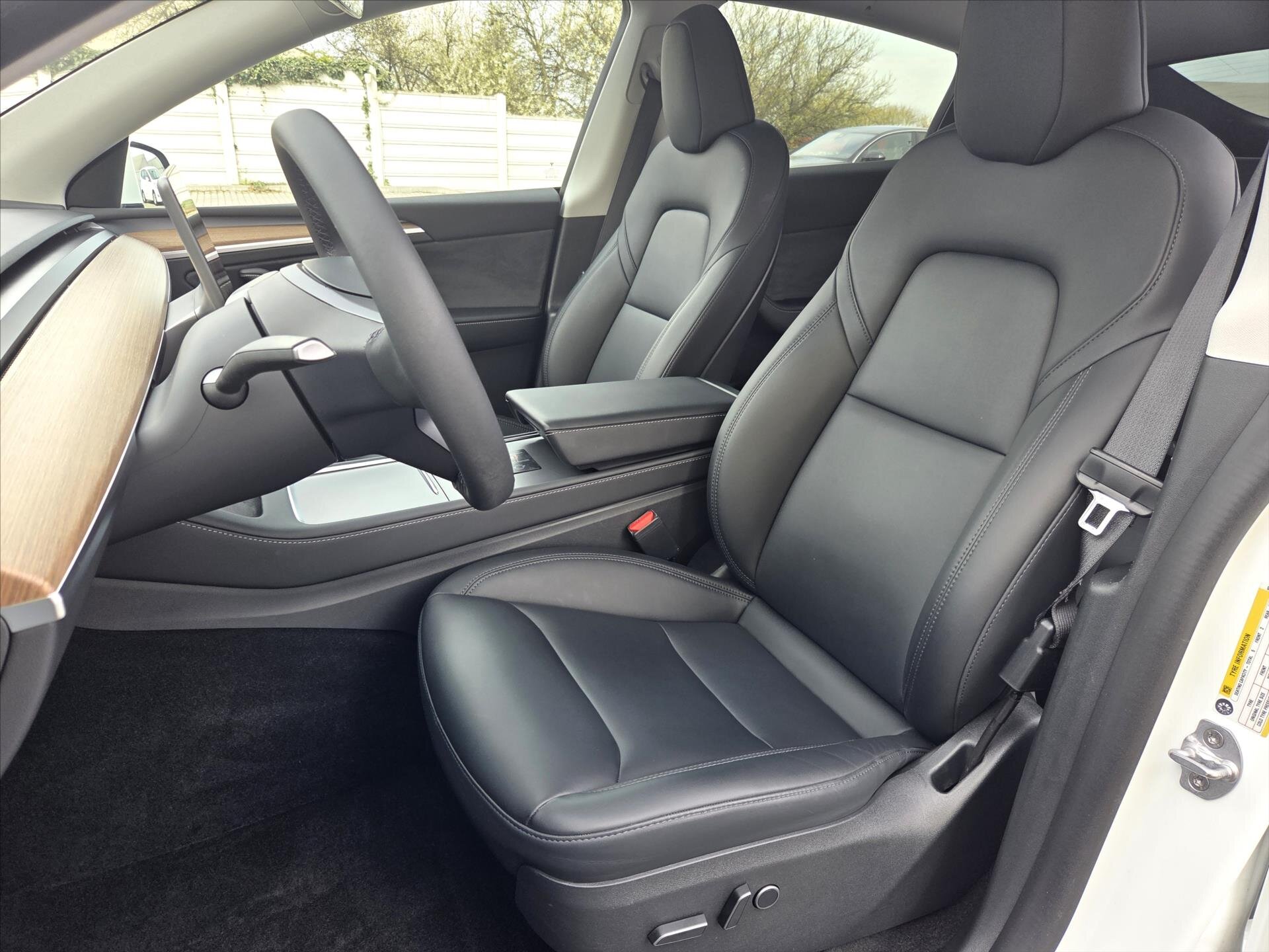 Tesla Model Y SUV / Terénní 0,0 378 kw