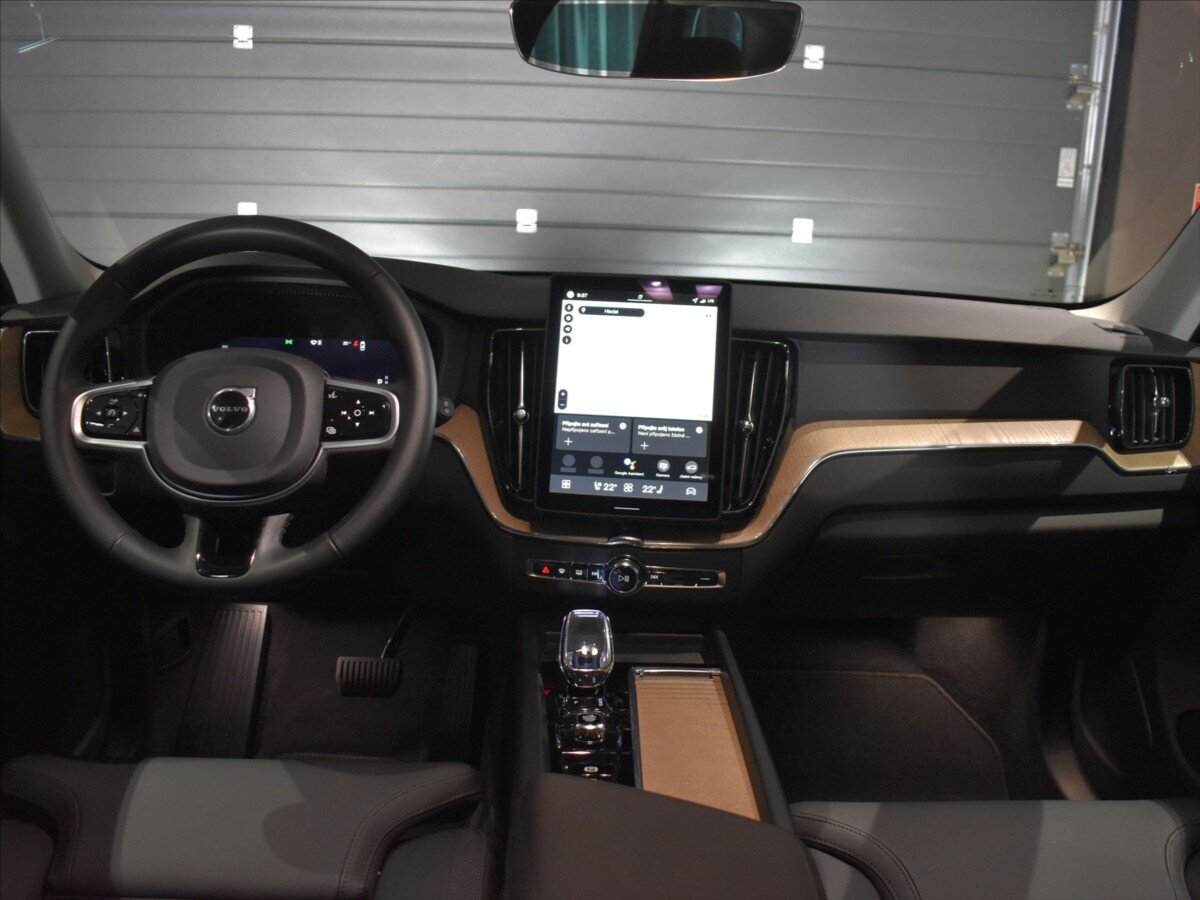 Volvo XC60 SUV / Terénní 2,0 l 184 kw