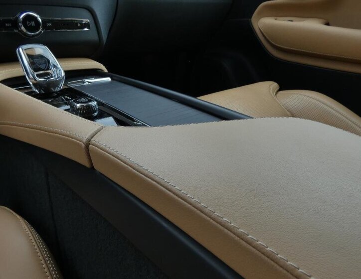 Volvo XC90 SUV / Terénní 2,0 l 220 kw