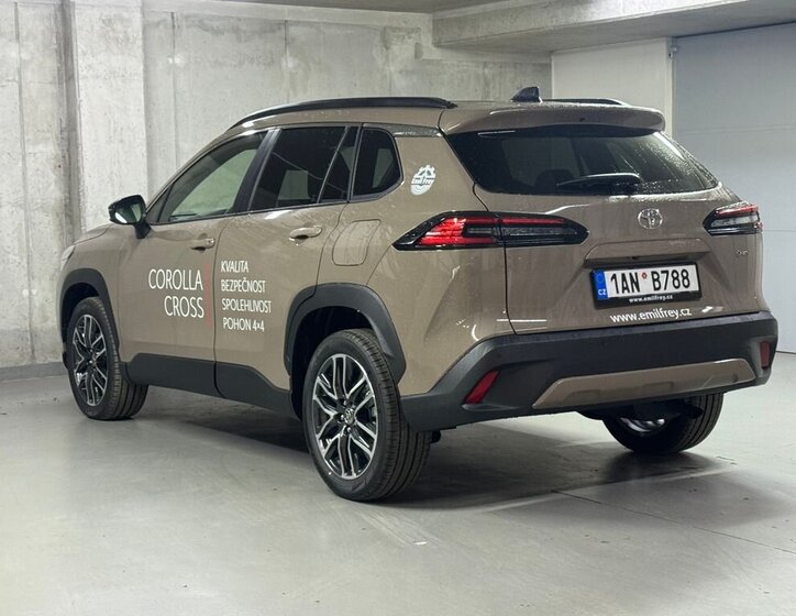 Toyota Corolla Cross SUV / Terénní 1,8 l 98 kw