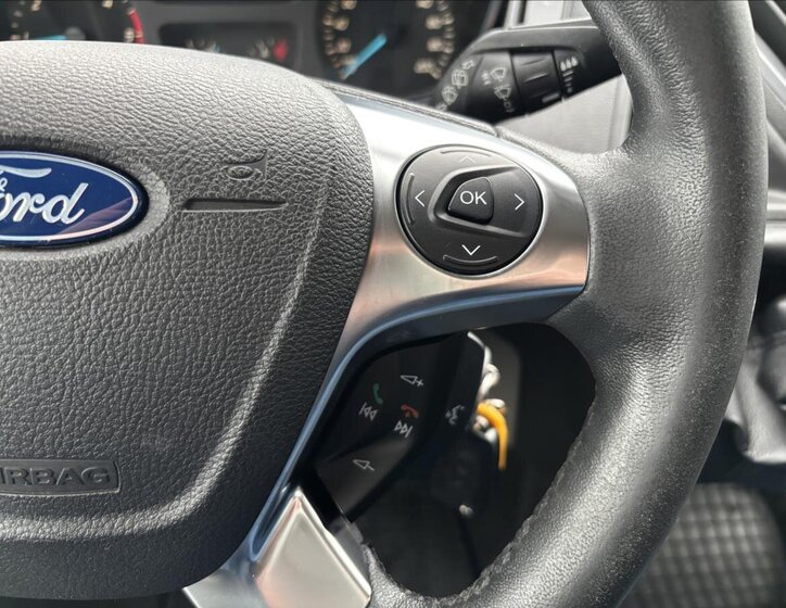 Ford Tourneo Custom Kombi 2,2 l 92 kw