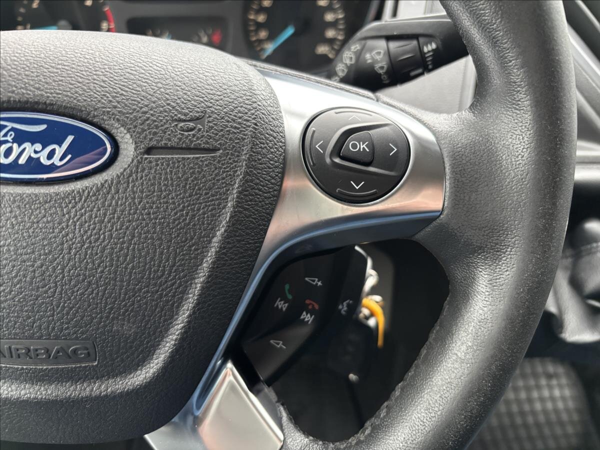 Ford Tourneo Custom Kombi 2,2 l 92 kw