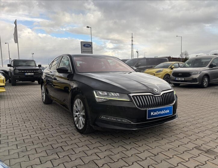 Škoda Superb Sedan / Limuzína 2,0 l 147 kw