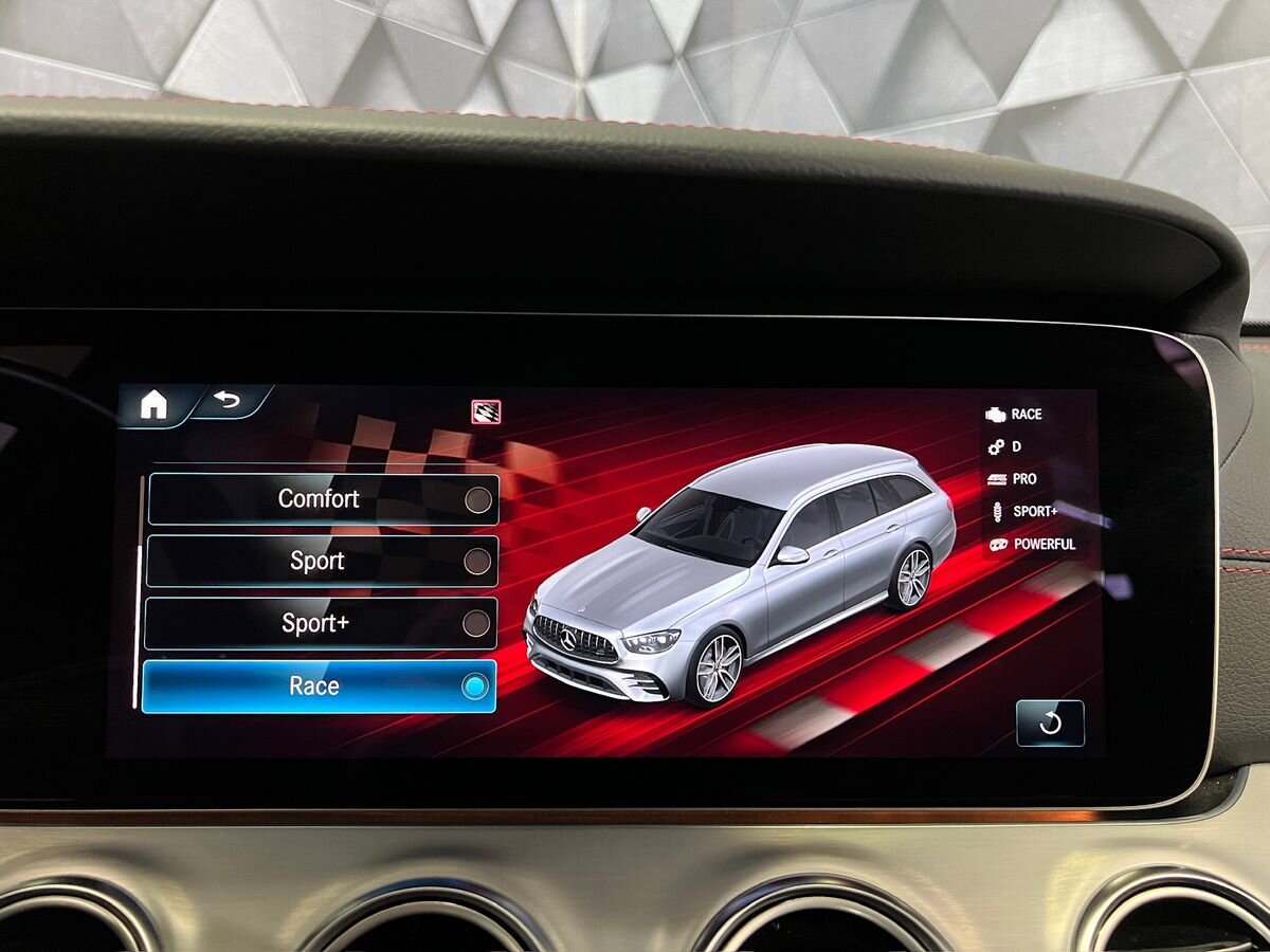 Mercedes-Benz Třídy E Kombi 3,0 l 320 kw