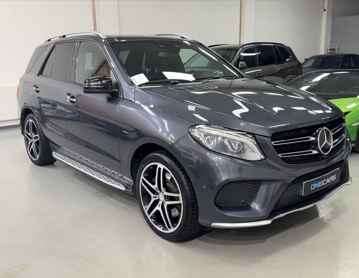 Mercedes-Benz GLE SUV / Terénní 3,0 l 270 kw