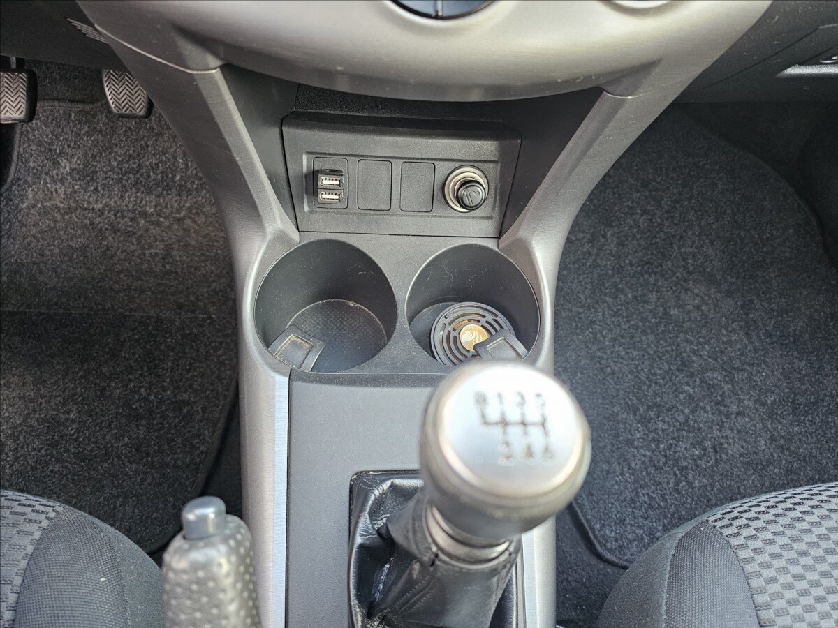 Toyota RAV4 Kombi 2,2 l 100 kw