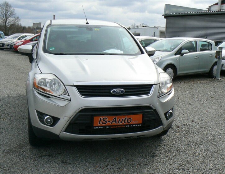 Ford Kuga SUV / Terénní 2,0 l 100 kw