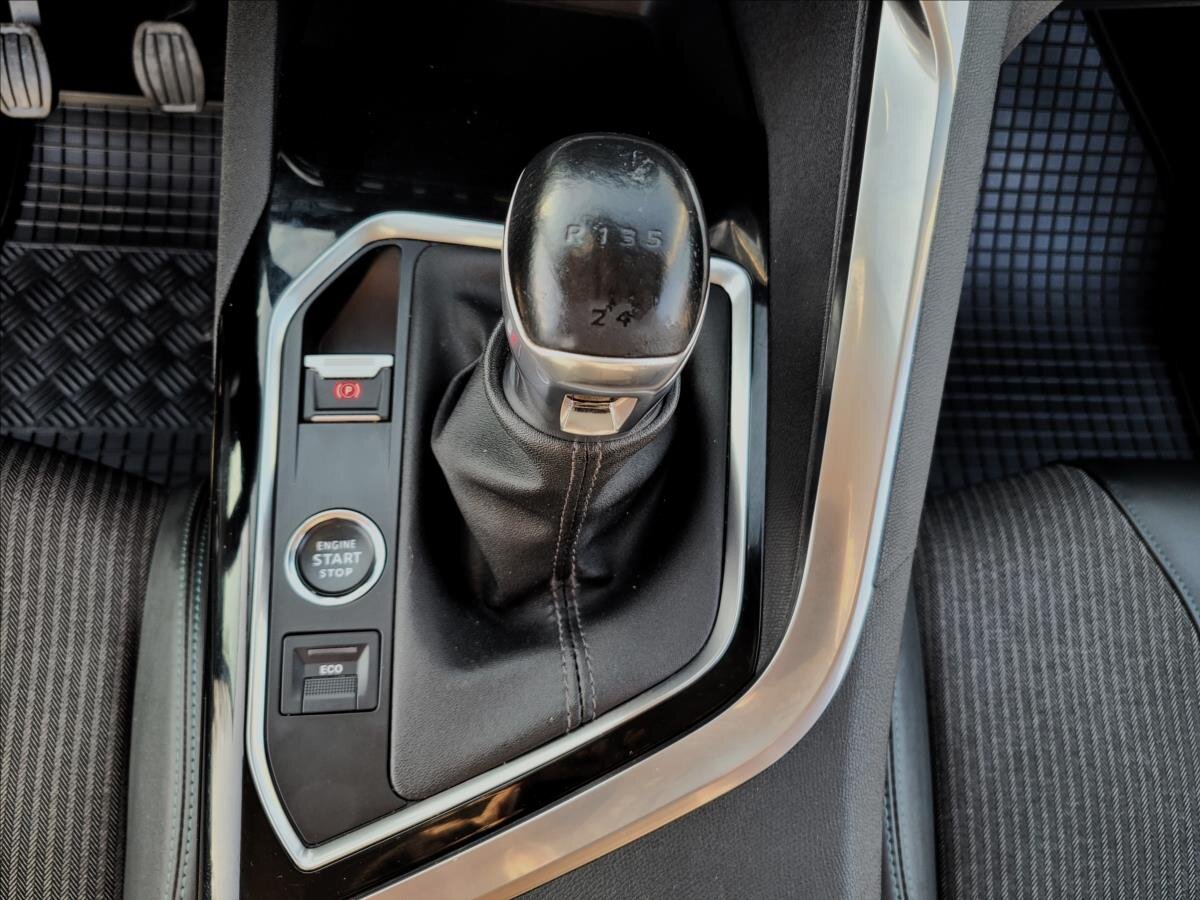 Peugeot 5008 SUV 1,5 l 96 kw