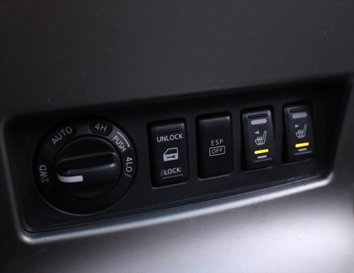 Nissan Pathfinder 27