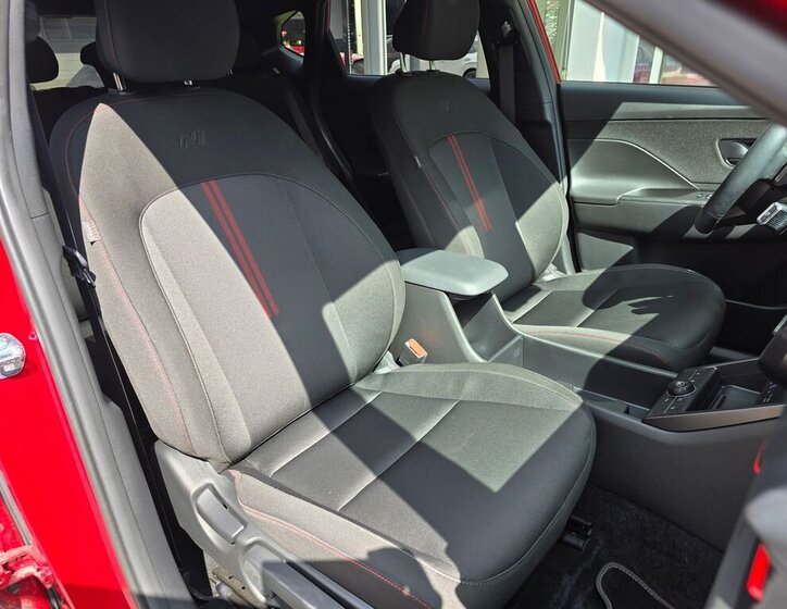 Hyundai Kona SUV / Terénní 1,6 l 125 kw