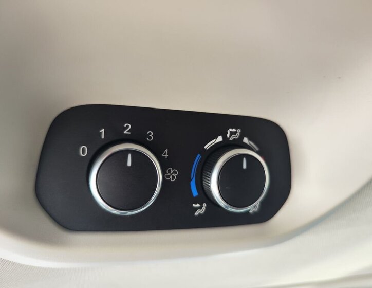 Ford Tourneo Custom VAN / Minibus 2,0 l 110 kw