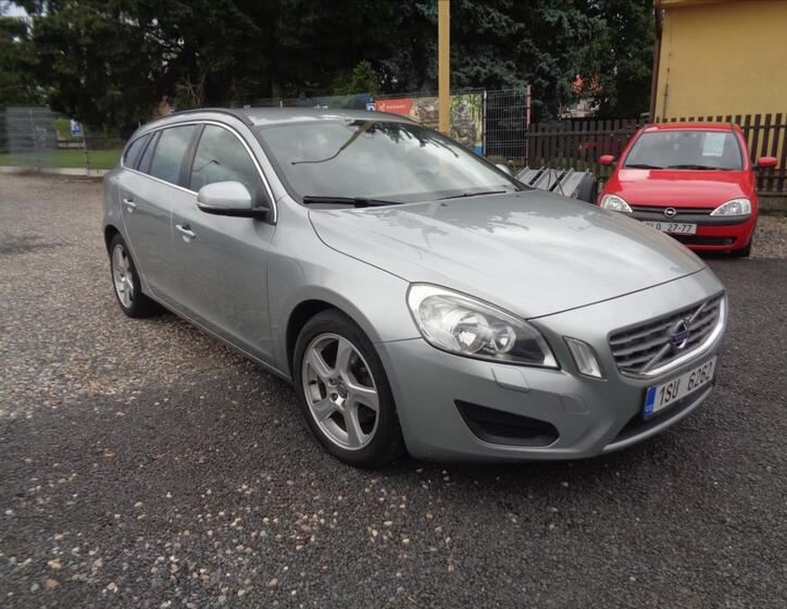 Volvo V60 16