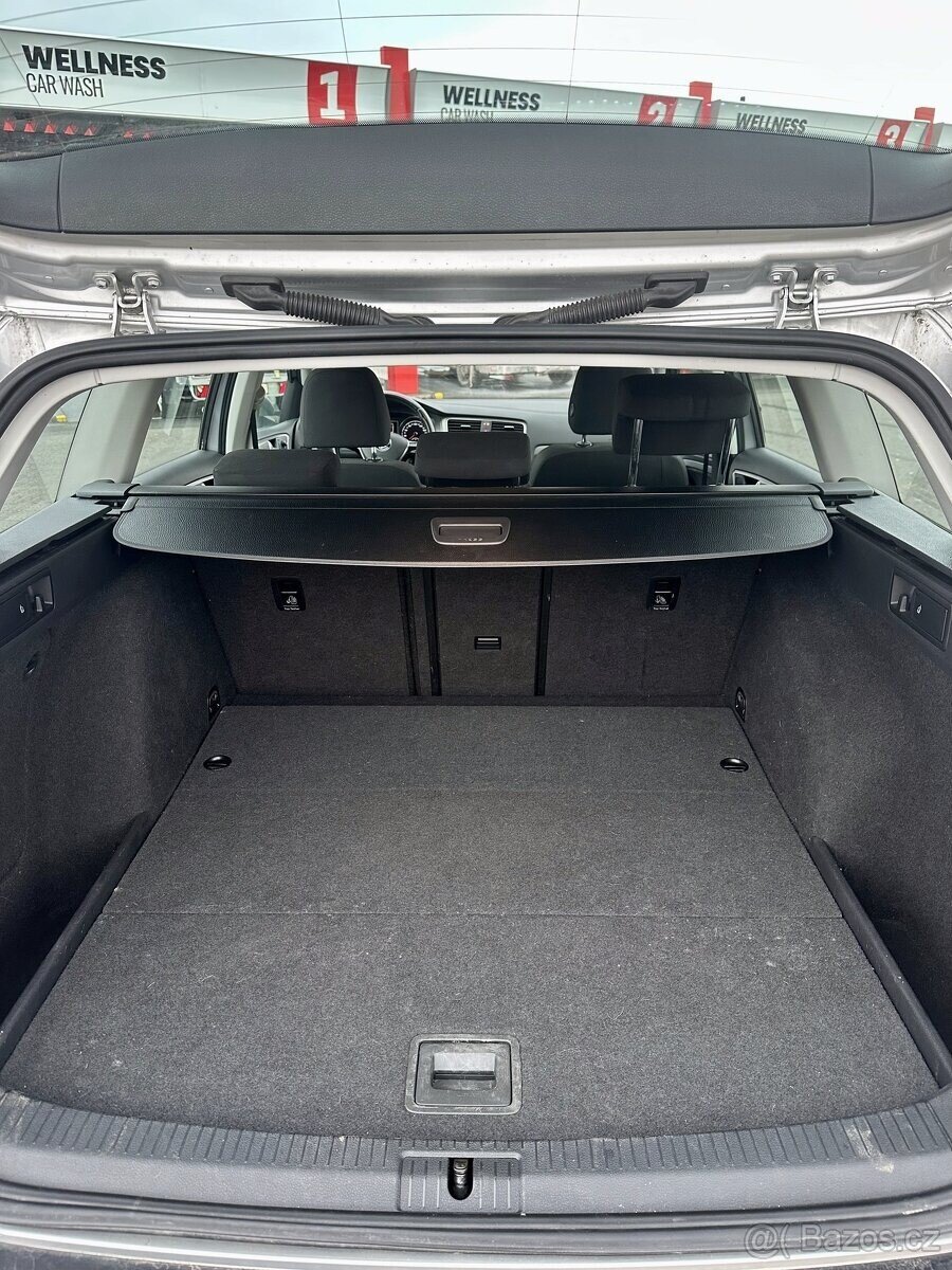 Volkswagen Golf Kombi 1,6 l 77 kw