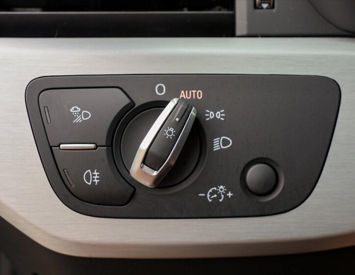 Audi A4 Kombi 2,0 l 110 kw