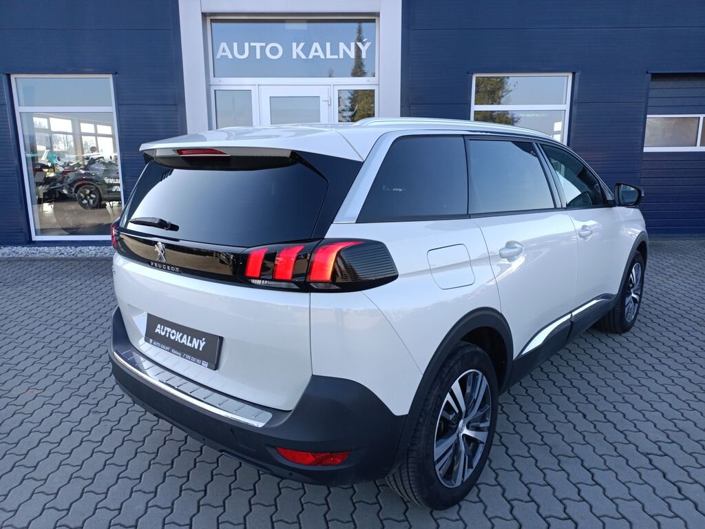 Peugeot 5008 SUV / Terénní 1,2 l 96 kw
