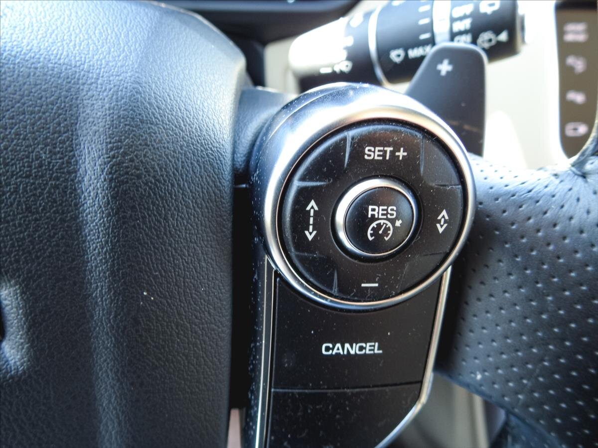 Land Rover Range Rover Sport SUV 4,4 l 250 kw