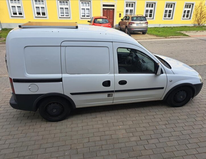 Opel Combo Skříň 1,2 l 55 kw