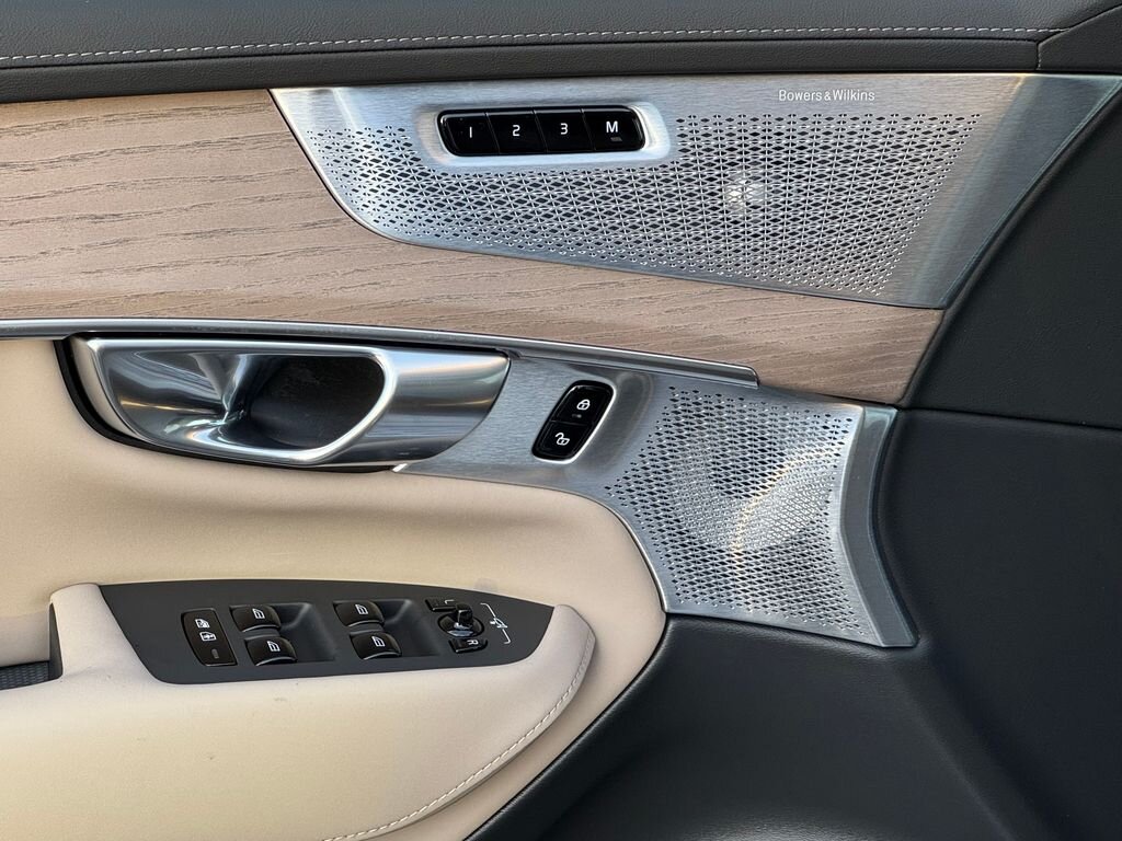 Volvo XC90 SUV / Terénní 2,0 l 335 kw